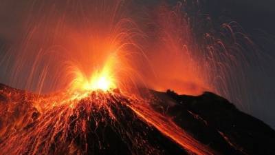 Впечатляющее видео извержения вулкана в Гватемале - 5-tv.ru - Гватемала - Республика Гватемала