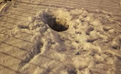 В Тюмени возле детского сада на Пирогова женщина упала в открытый люк - news.megatyumen.ru - Тюмень