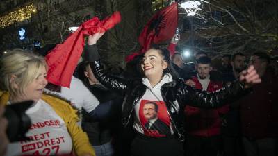 Альбин Курти - Косово: националисты празднуют победу - ru.euronews.com - Германия - Испания - Чехия - Сербия - Косово - Косове