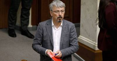 Александр Ткаченко - Тарас Козак - Медведчук - "Россия косвенно финансировала "телеканалы Медведчука" - министр культуры - tsn.ua