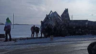 В Татарстане в ДТП с фурой умерли двое, среди погибших есть несовершеннолетняя - vesti.ru - Москва - респ. Татарстан - Челябинск - район Бавлинский