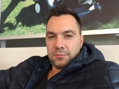Владимир Зеленский - Алексей Арестович - Арестович рассказал, когда на Донбассе начнётся «неизбежное обострение» - sharij.net