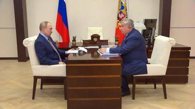Владимир Путин - Игорь Сечин - Глава "Роснефти" рассказал Путину о вакцинации сотрудников - tvc.ru