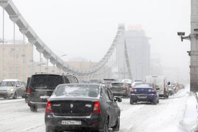 С улиц Москвы вывезли более миллиона тонн снега - tvc.ru - Москва