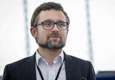 Виктор Медведчук - Украина должна соблюдать европейские принципы свободы слова: евродепутат раскритиковал санкции против "каналов Медведчука" - kp.ua