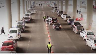 Петербурженке пришлось подать в суд, чтобы забрать автомобиль с парковки Пулково - piter.tv - Москва - Санкт-Петербург