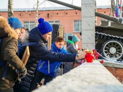 В Глазове прошла акция в память о воинах-интернационалистах (ФОТО) - gorodglazov.com