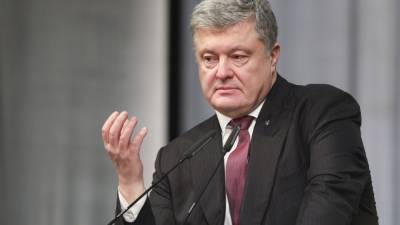 Порошенко - Порошенко призвал официально разрешить военным ВСУ открывать огонь в Донбассе - newinform.com - Украина - Донбасс