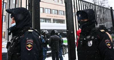 Алексей Навальный - Игнат Артеменко - Навального доставили в Бабушкинский суд - profile.ru
