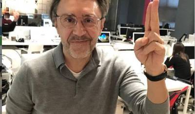 Сергей Шнуров - Ольга Абрамова - Экстрасенс оценила перспективы семейной жизни Сергея Шнурова - newizv.ru