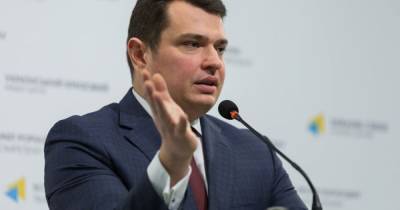 Артем Сытник - Максим Степанов - Степанов обвинил Сытника в лоббировании российской вакцины от коронавируса - dsnews.ua