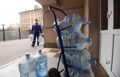 Вадим Волченко - Отели и санатории Крыма создают трехдневный запас воды в условиях дефицита - interfax-russia.ru - Крым - Отели