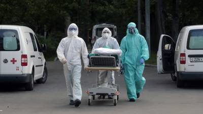 Сергей Собянин - Власти Москвы выделяют 3 млрд руб. на выплаты медикам за борьбу с COVID-19 - vesti.ru - Москва
