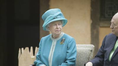 Елизавета II - принц Гарри - принц Чарльз - Меган Маркл - Филипп - Пол - Елизавета II отреагировала на беременность Меган Маркл - mir24.tv - Англия