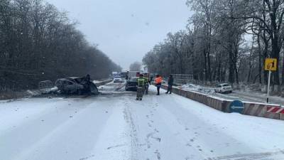 Пожар в снегах. На Ставрополье в ходе ДТП сгорела машина - vesti.ru - Ставрополье - Ставрополь - Новопавловск