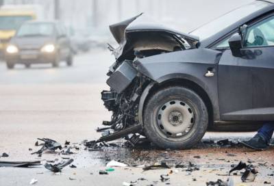 Под Выборгом 70-летний водитель Volkswagen съехал в кювет и врезался в дерево - online47.ru - Ленинградская обл. - р-н Выборгский