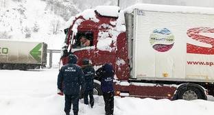 Около 500 грузовиков скопились на пункте пропуска "Верхний Ларс" - kavkaz-uzel.eu - респ. Алания