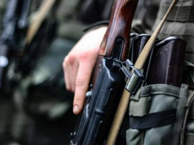 Минобороны Украины сообщило о снайперском обстреле украинских военных на Донбассе - gordonua.com - Луганск - Донбасс
