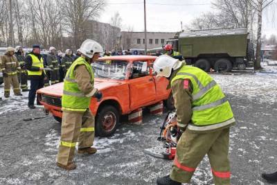 Карельские пожарные посоревнуются в Кеми в инсценировке ДТП - karel.mk.ru - Беломорск - республика Карелия