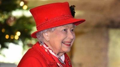 Елизавета II - принц Гарри - принцесса Диана - Меган Маркл - Елизавета II пришла в восторг от новости о беременности Меган Маркл - 5-tv.ru - Англия