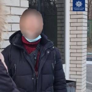 В Запорожье у пассажира маршрутки нашли оружие и наркотики. Фото - reporter-ua.com - Запорожье