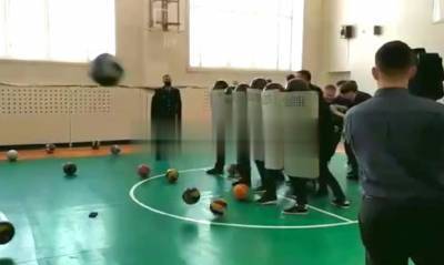 В Нижневартовске силовики сыграли со школьниками в протестующих и омоновцев - og.ru - Югра - Нижневартовск