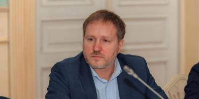 Кира Рудик - Депутата Киевсовета от Голоса Богатова, который напал на стендапера, могут исключить из партии - nv.ua - Нападение