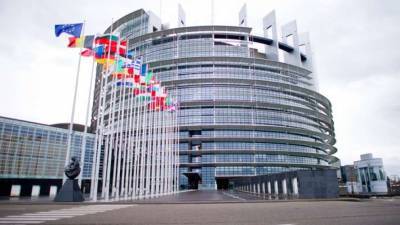 Владимир Зеленский - В Европарламенте раскритиковали украинский закон о защите обличителей коррупции - lenta.ua - Украина