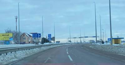 Виталий Коваль - В Ровенской области расчистили территориальные дороги и восстановили движение транспорта (5 фото) - tsn.ua