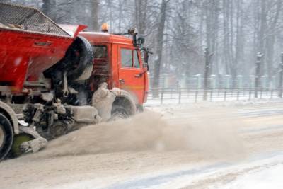 В Тверской области продолжают бороться с последствиями снегопада - tver.mk.ru - Тверь - Тверская обл.