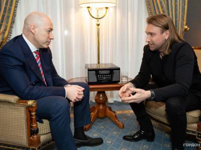 Дмитрий Гордон - Олег Винник - Джакомо Пуччини - Выбитые зубы, спасение от смерти, побег, любовь, нищета, ужин с Меркель. Интервью Гордона с Винником. Трансляция - gordonua.com - Черкесск