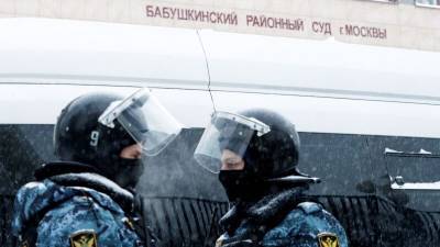 Алексей Навальный - Александр Добровинский - Игнат Артеменко - Добровинский и Барщевский объяснили отсутствие у ветерана Артеменко адвоката в суде - riafan.ru - Москва