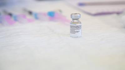 Владимир Зеленский - Максим Степанов - Компания Pfizer подала заявку для регистрации вакцины от COVID на Украине - iz.ru - Норвегия - США