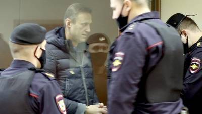 Алексей Навальный - Минюст не счел возможным освобождение Навального по требованию ЕСПЧ - iz.ru