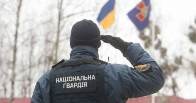 Драка нацгвардейцев: в Сети появилось видео потасовки в центре Киева - tsn.ua - Киев