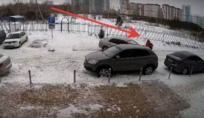 Водитель сбил женщину с коляской из-за сделанного замечания - 7info.ru - Новосибирск