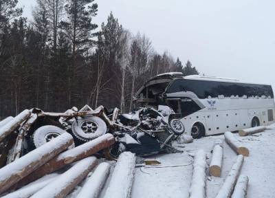 В разбитой Toyota нашли пятое тело: назван виновный в ДТП с автобусом и лесовозом под Братском - province.ru - Братск - район Братский