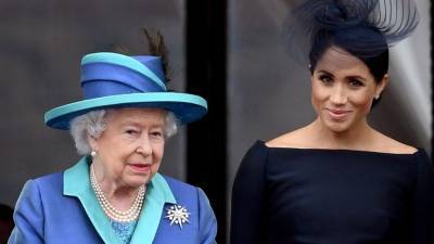 Елизавета II - принц Гарри - Меган Маркл - Елизавета II отобрала у Меган Маркл все королевские украшения - 5-tv.ru