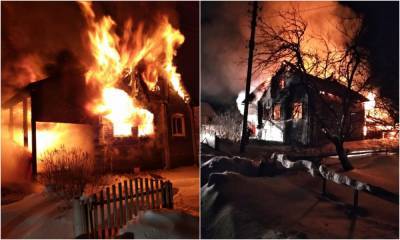 Пожар на юге Карелии: огонь полностью охватил жилой дом - gubdaily.ru - Ильинский - Олонец - республика Карелия