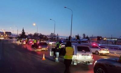 В центре Тюмени утром прошла массовая проверка водителей - news.megatyumen.ru - Тюмень