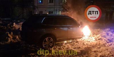 Владислав Антонов - В Киеве сожгли машину Владислава Антонова – основателя сообщества dtp.kiev.ua - ТЕЛЕГРАФ - telegraf.com.ua - Киев