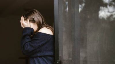 В Воронеже 22-летняя девушка ударила ножом избившего её парня - vestivrn.ru - Воронеж