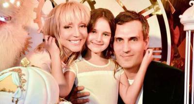 Алла Пугачева - Кристина Орбакайте - Михаил Земцов - «На заднем плане сидит муж, в телефоне залип, домработница на кухне шуршит! Красота, когда ничего не надо делать»: Орбакайте показала, как проходят ее зимние вечера - goodnews.ua