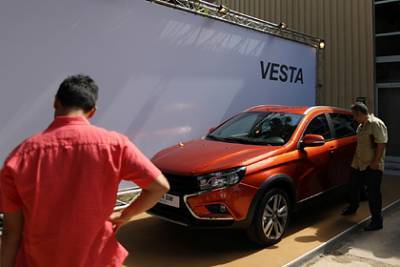 Продажи Lada в Европе рухнули до 62 машин в месяц - lenta.ru