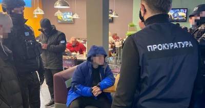 В Харькове адвокаты-мошенники продавали "должность" в ГБР за $15 тысяч (4 фото) - tsn.ua - Харьков