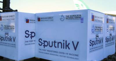 ЕС удивлен, что Россия предлагает миллионы доз "Спутник V" разным странам, а свой народ вакцинировать не спешит - tsn.ua - Брюссель - Ляйен