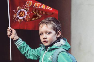 Геннадий Онищенко - Виктор Бондарев - Школьников хотят научить защищать Родину - pnp.ru