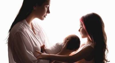 Кети Топурия - «Хочется запечатлеть на память эти трогательные моменты малыша»: Кети Топурия умилила сеть фото с новорожденным сыном и повзрослевшей дочерью - goodnews.ua