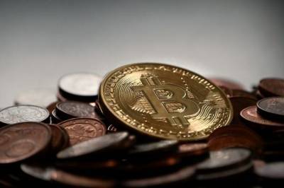 Стоимость биткоина превысила 52 тысячи долларов - aif.ru