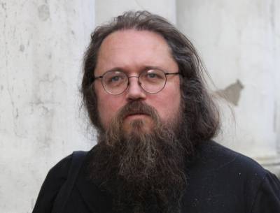 митрополит Иларион - Андрей Кураев - Навальный - Андрей Кураев: Жалко, что Навальный не рассказал о дворце Патриарха в Геленджике - sobesednik.ru - Геленджик